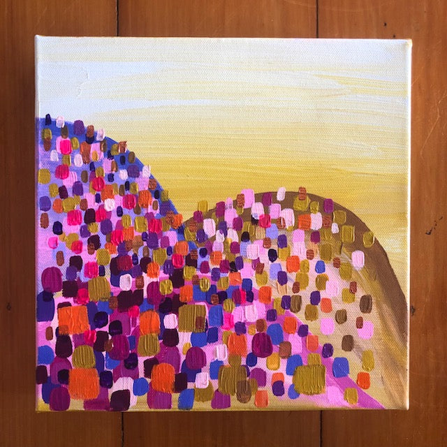 Mini Moving Mountains Gold 1